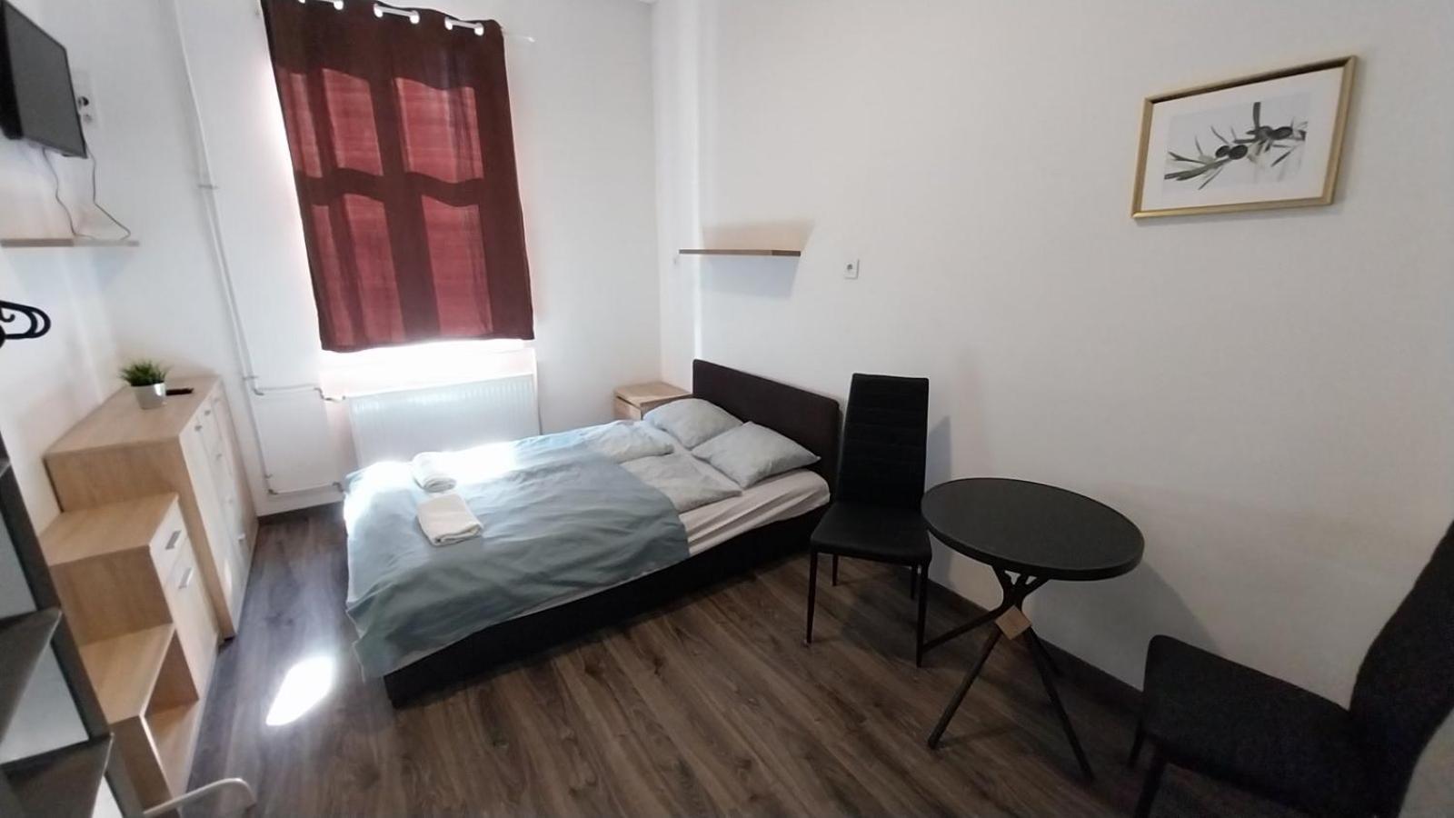 Aradi Rooms With Private Bathroom In The City Centre Budapest Extérieur photo