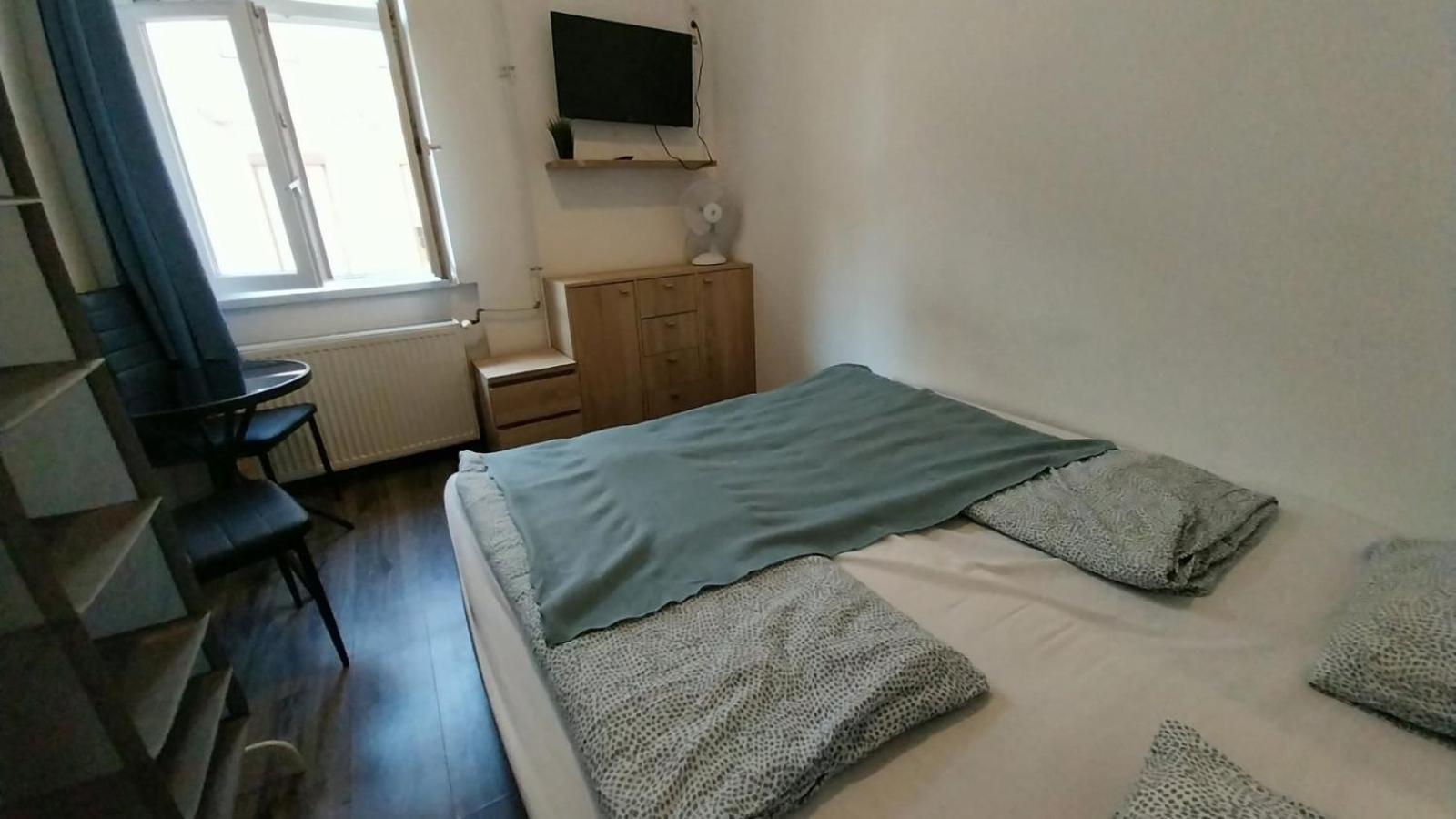 Aradi Rooms With Private Bathroom In The City Centre Budapest Extérieur photo