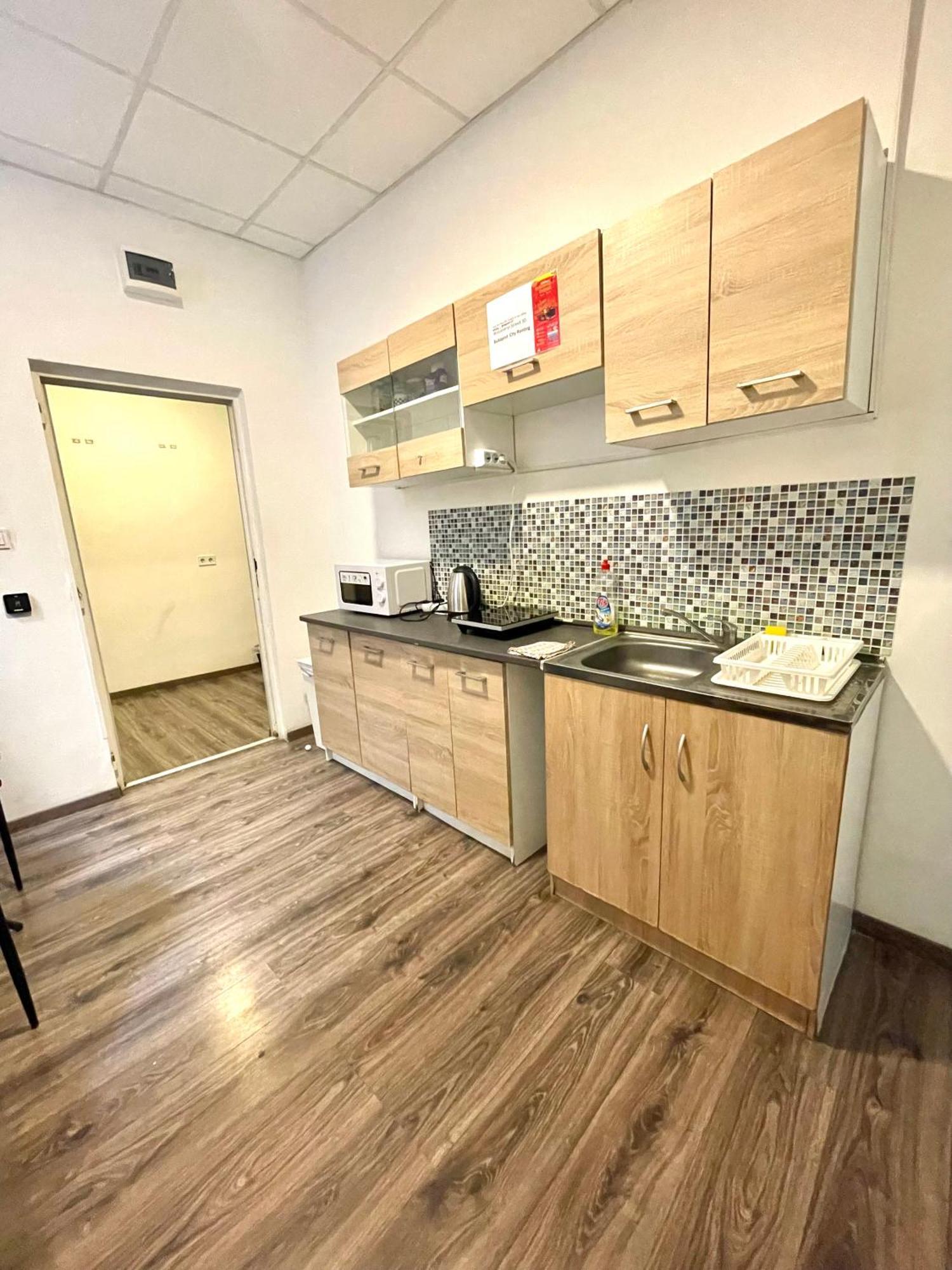 Aradi Rooms With Private Bathroom In The City Centre Budapest Extérieur photo