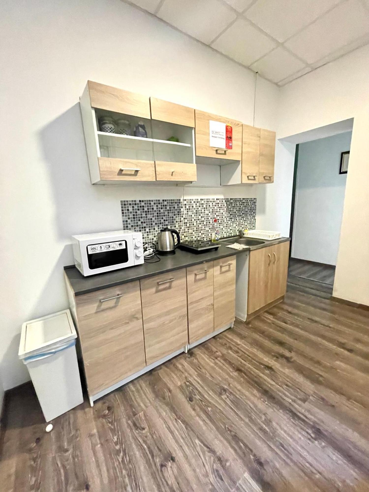 Aradi Rooms With Private Bathroom In The City Centre Budapest Extérieur photo